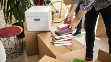 Best Way to Pack Books for Moving: Tips, Techniques